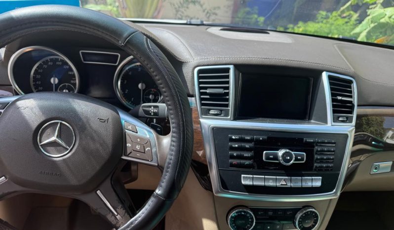 
								Mercedes-Benz GL 450 4MATIC 2015 full									