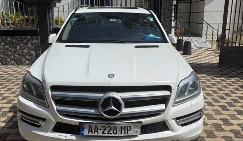 
								Mercedes-Benz GL 450 4MATIC 2015 full									