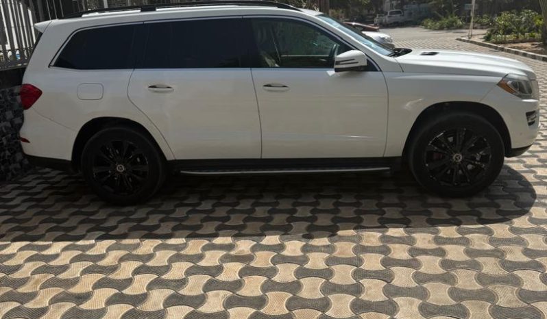 
								Mercedes-Benz GL 450 4MATIC 2015 full									