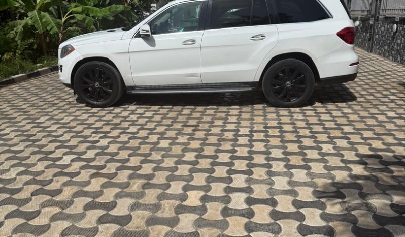 
								Mercedes-Benz GL 450 4MATIC 2015 full									