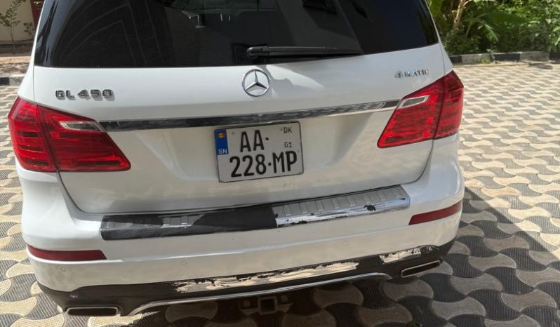 
								Mercedes-Benz GL 450 4MATIC 2015 full									
