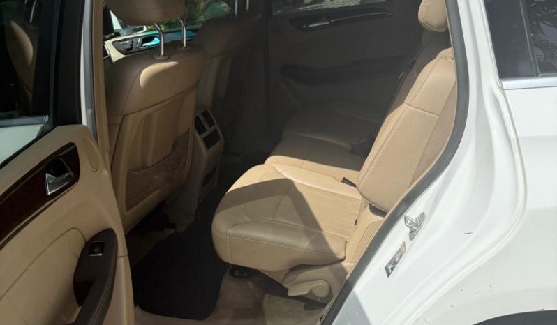 
								Mercedes-Benz GL 450 4MATIC 2015 full									