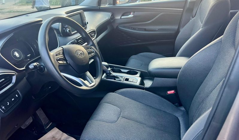 
								Hyundai Santafe 2019 full									