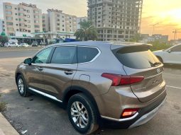 
										Hyundai Santafe 2019 full									