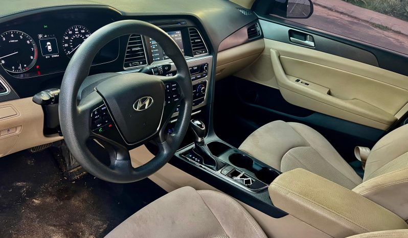 
								Hyundai Sonata Sport 2017 full									
