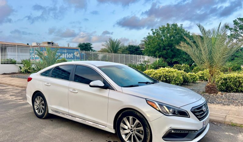 
								Hyundai Sonata Sport 2017 full									