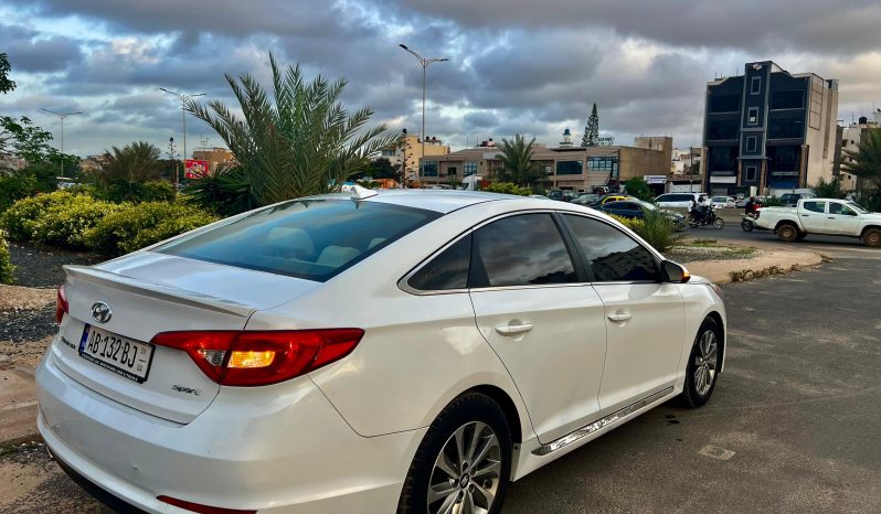
								Hyundai Sonata Sport 2017 full									